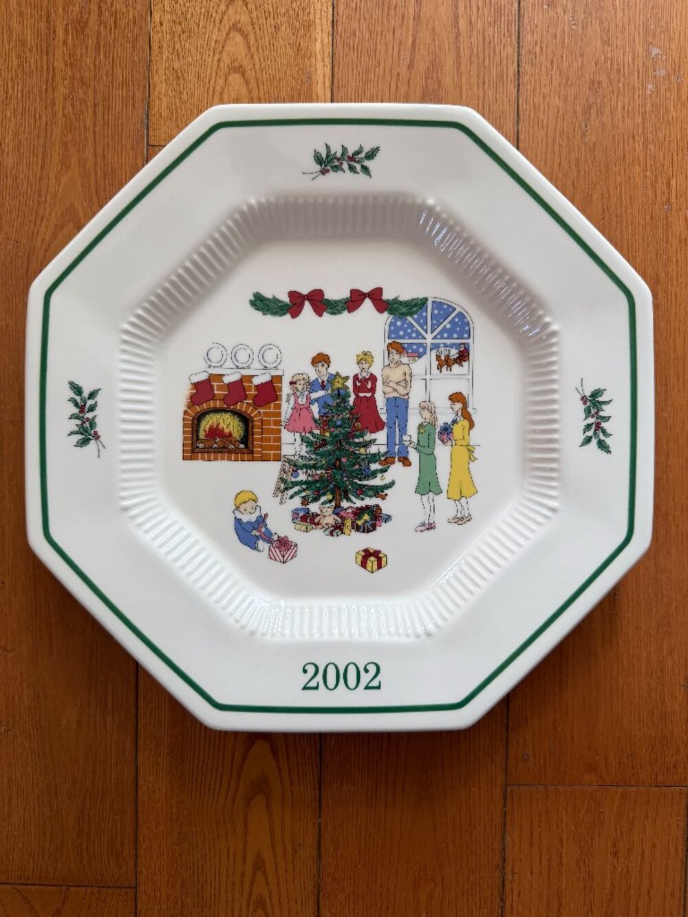 Nikko "Christmastime" 2002 Christmas Collector's Plate | 10.5"